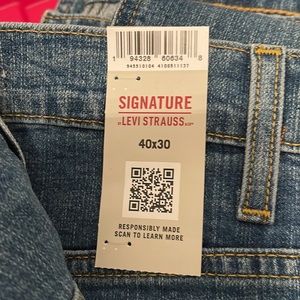 Singature by Levi Strauss alhletic flex BNWT